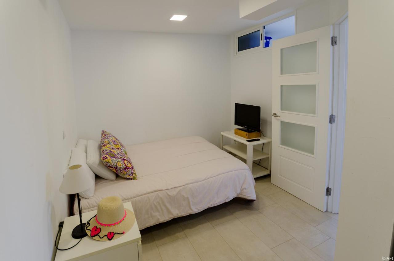 Holiday Apartment With Direct Sea Promenade Access Маспаломас Екстериор снимка
